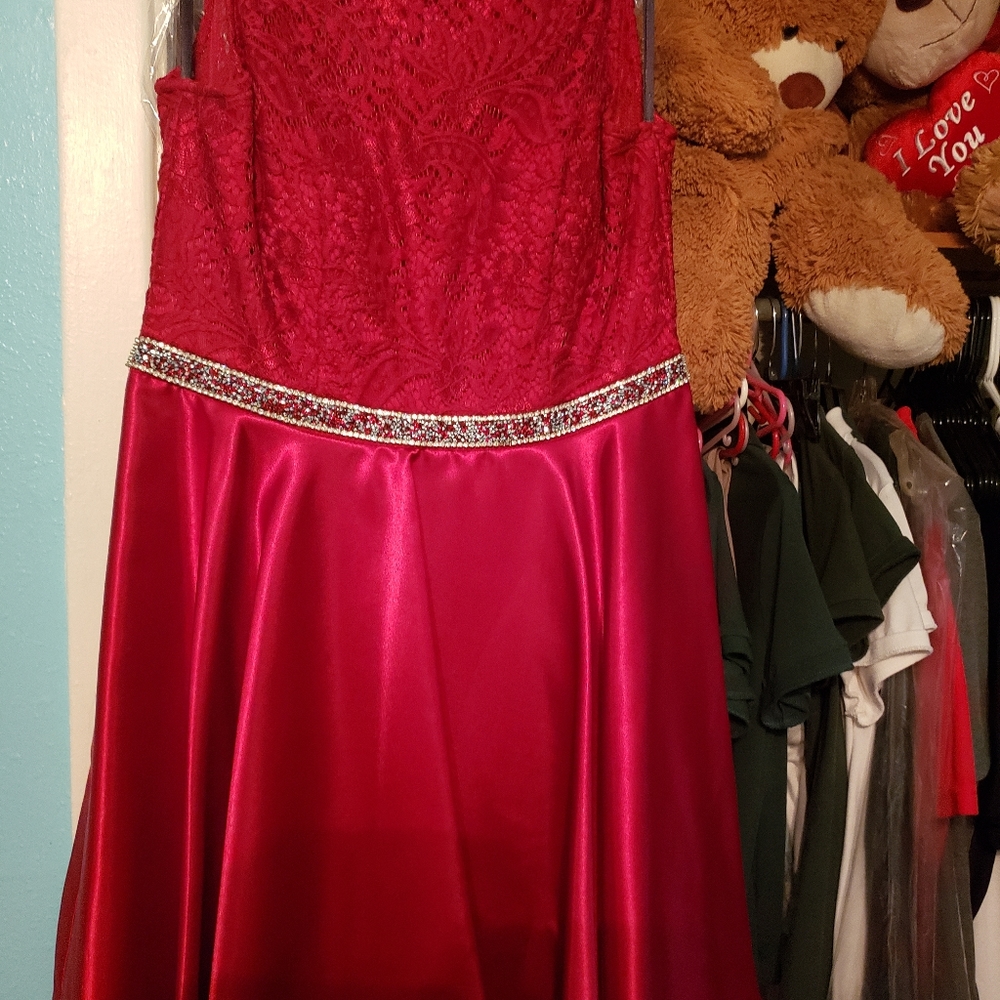 Dress - Picture 2 of 2